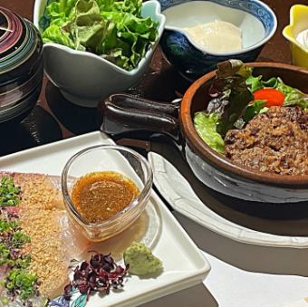 【ランチ】極上鹿肉ハンバーグ・胡麻かんぱちの両方を愉しめる！ハーフ&ハーフランチ