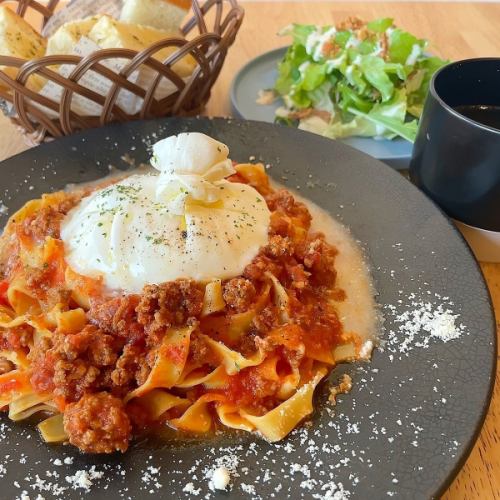ランチパスタは1090円(税込)～ご用意♪種類も豊富に