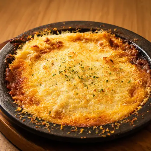Gratin Dauphinois (minced meat and mashed potato gratin)