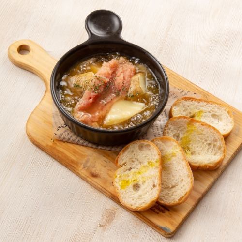 Mentaiko and potato ajillo served with baguette