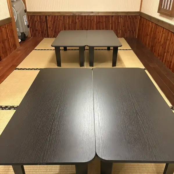 最大10名様まで着席可能な畳の座敷をご用意しております♪大人数の宴会大歓迎です！今宵は皆さんで素敵なひとときをお過ごしくださいませ♪