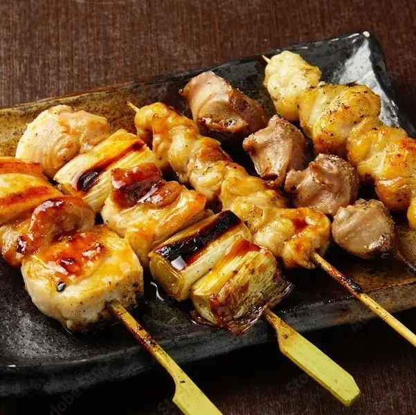 こだわりの炭火焼鳥　串もん