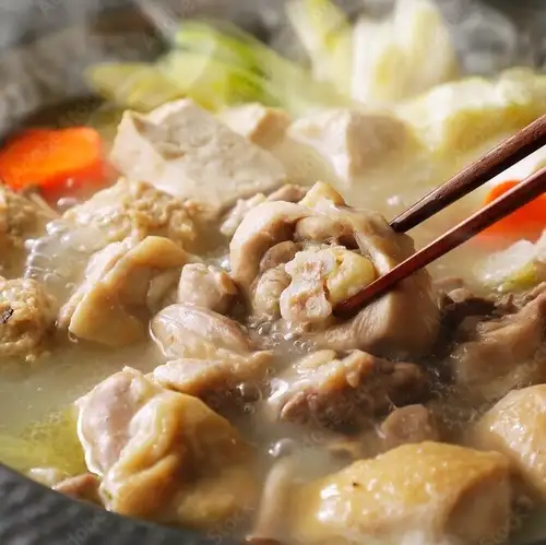 忘新年会に最適の〆まで満足鍋コースご用意しております♪生ビール付きの充実飲み放題です！