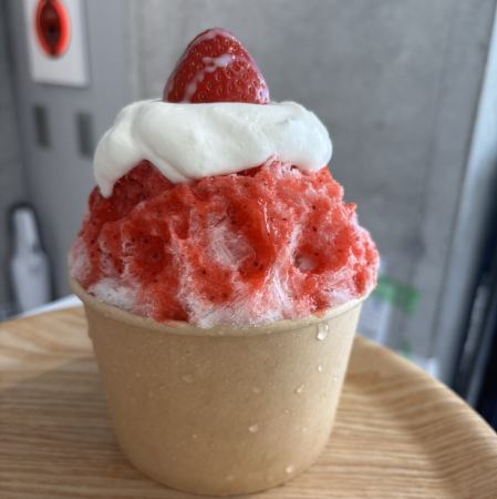 かき氷（いちご）