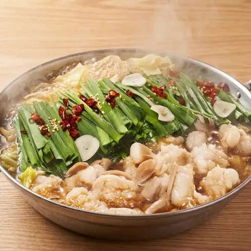 博多風国産牛もつ鍋（醤油ベース）
