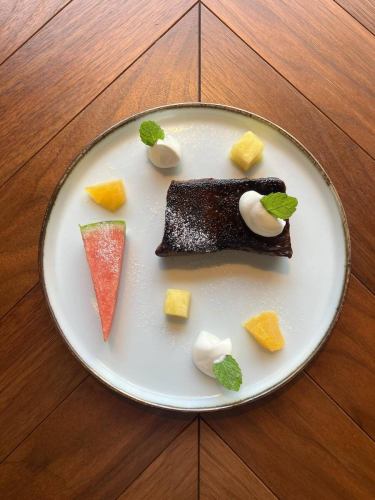 Today I'd like to introduce you to some homemade desserts.
All our desserts are homemade.
How about enjoying the popular Basque cheesecake and chocolate Catalana after your meal?

#Sugimoto the Steak #Nagoya #Nagoya Station #Meat #Aged Meat #T-Bone Steak #Bone-in Meat #Sugimoto #Wine #Bistro #Osteria #Girls' Night Out #Banquet #Dessert #Basque Cheesecake