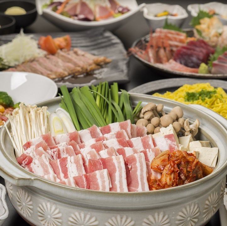 Numerous banquet courses where you can enjoy our special hot pot ★Usually starting at 3,300 yen to suit your budget!