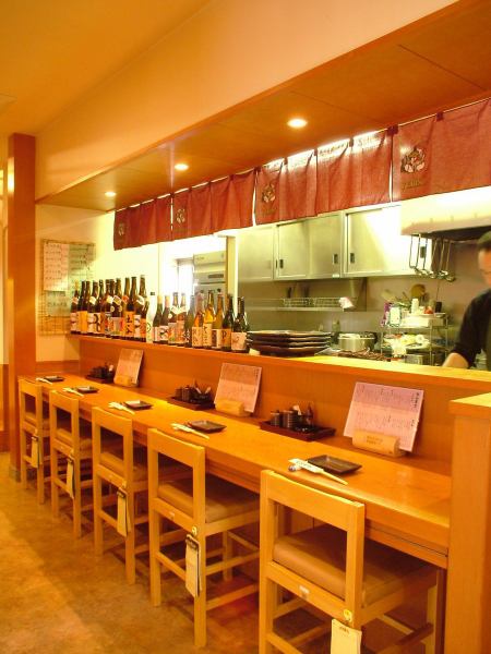 與友好的店主交談也是一個有趣的櫃檯座位。您可以享用新鮮烹製的食物以及工匠的技能。[Azumi /久留米/郡山/日本料理/酒吧/宴會/女性協會/生魚片/魚/鮮魚/特別規定/午餐/全友暢飲/惠比壽啤酒/ Ebisuya /挖掘]