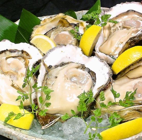 We offer shellfish ingredients such as oysters carefully selected from all over the country.