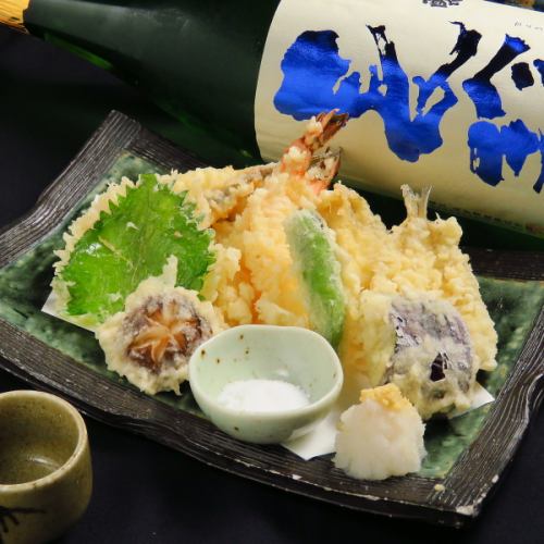 Platter of tempura in season