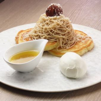 利平栗のモンブランパンケーキ(単品)
