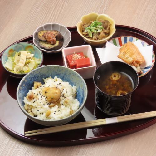 【◇旬の味覚を堪能◇】ほっくり甘い栗おこわと、季節の素材を活かした彩り豊かな『京都のおばんざい』