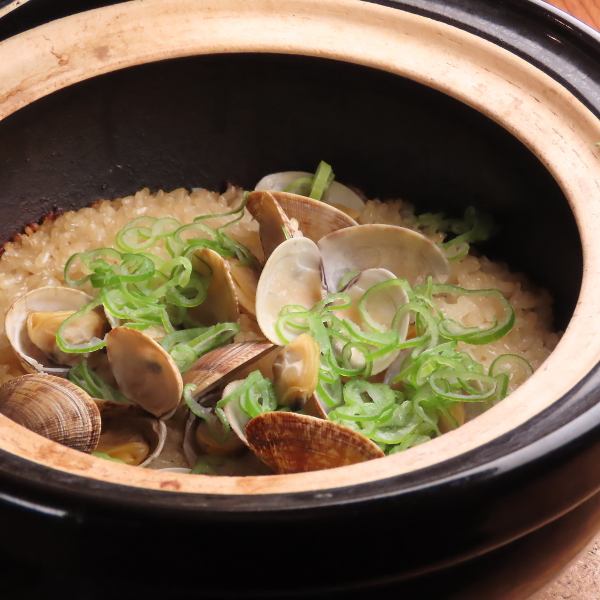 当店の人気メニュー！名物！町家の【本日の土鍋ごはん】！1900円(税込)(2～3人前)※お写真はあさりご飯
