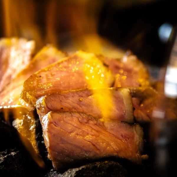 【絶対に食べるべき！】圧巻のボルケーノステーキ！！