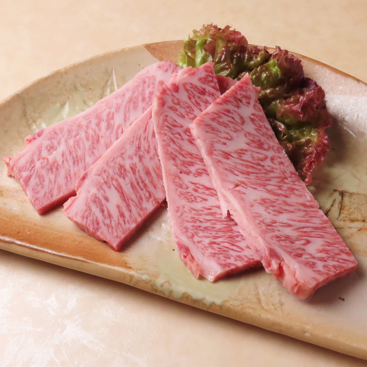 食べログ百名店にも選ばれた高松の老舗焼肉のお肉を堪能ください