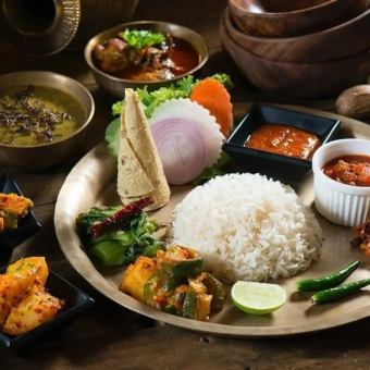 【生ビール付き2時間飲み放題】本場ネパール伝統料理MANZOKU!!!◎全10品コース【4500円】