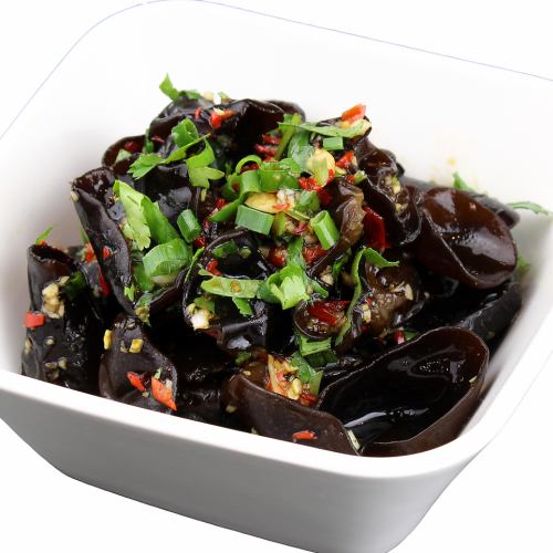 Spicy and Sour Marinated Wood Ear Fungus