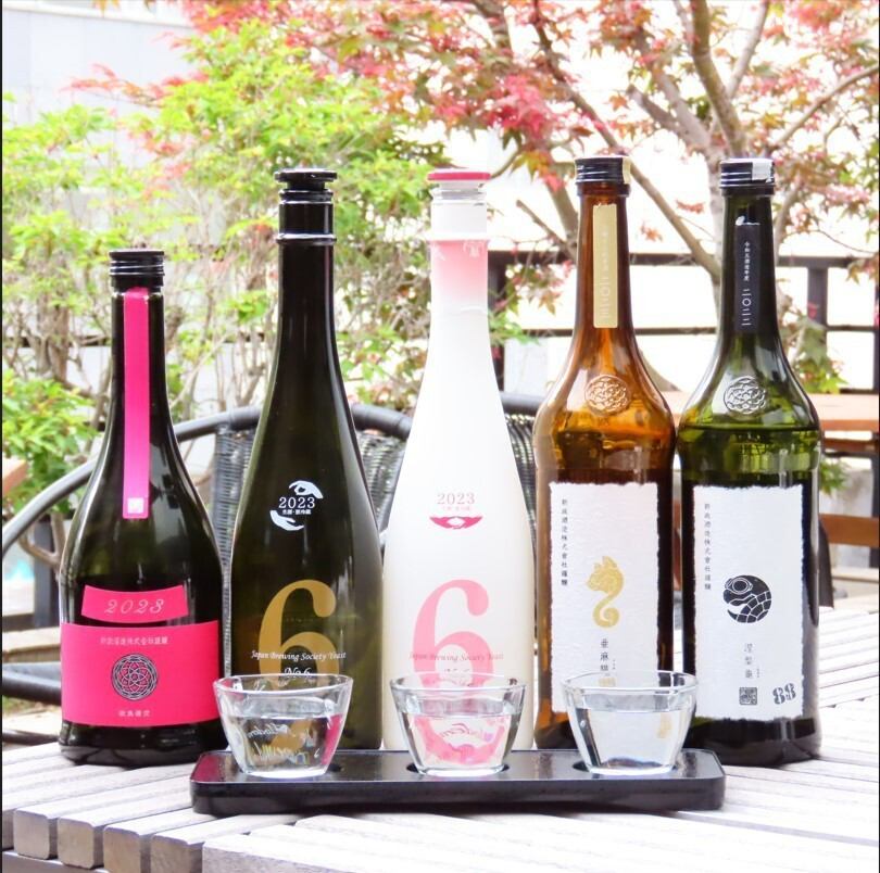生牡蠣1個100円！屋外テラス席でビアガーデン！