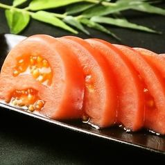 Slices of organic tomatoes