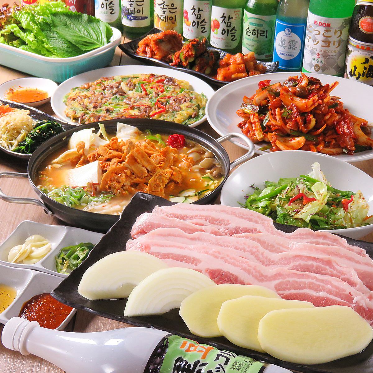 在輕鬆的韓國餐廳享用美味的五花肉和醬油