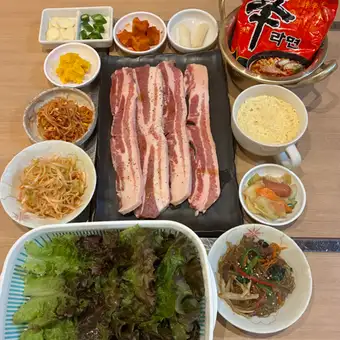 【人氣之選】烤五花肉套餐（1人份）2310日圓
