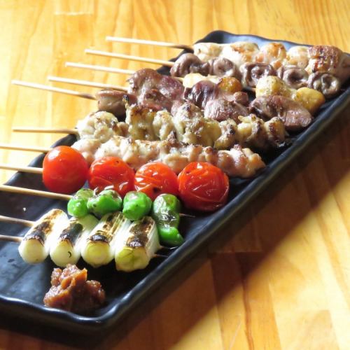 Enjoy the taste of manual feeding! Various yakitori and vegetable skewers