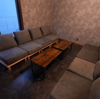 【貸切】最大30名様まで貸し切り可能です。モダンで温かみのあるお洒落な空間を、皆様だけで贅沢にご利用いただけます◎結婚式の2次会や会社の懇親会、イベント利用など様々なシーンに対応。ご人数やご予算など、詳細はお気軽に店舗までお問い合わせください!