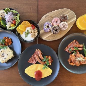 モーニング　ハーフビュッフェ　3300円（税込）