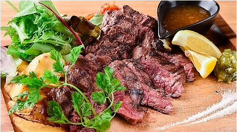 ボリューム満点の肉料理を多数ご用意！