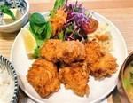 Fried chicken breast set meal with soup stock *Comes with rice, miso soup, and small bowl