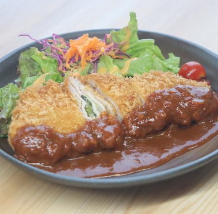 豚肉のミルフィーユカツ※ご飯・お味噌汁・小鉢付