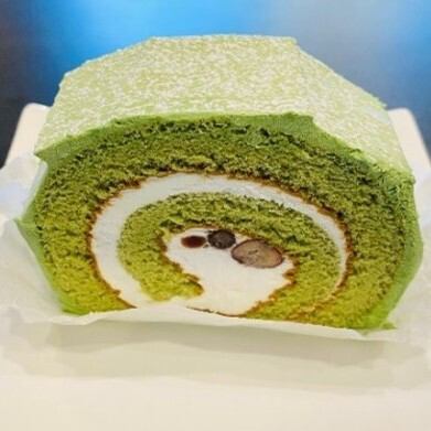 ★抹茶ロールケーキ