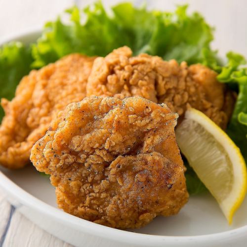 Homemade fried chicken that goes great with highball.Extensive party menu recommended for banquets