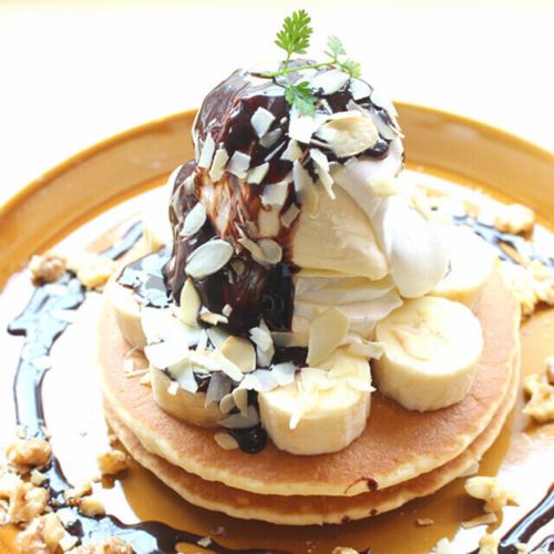 Chocolate banana pancakes