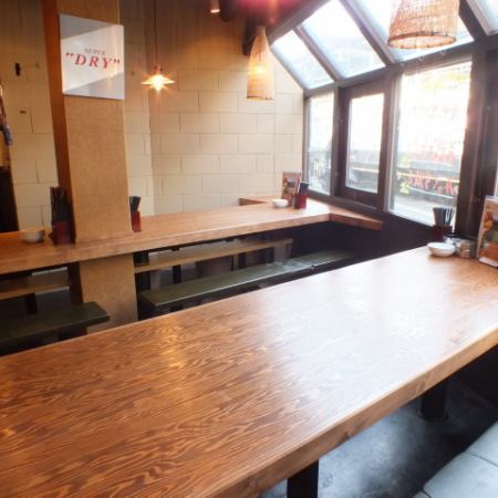 オシャレな店内で貸切も出来ます!!最小40名様~50名様まで貸切宴会を承っております。