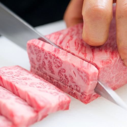 "Meat craftsmen are seriously challenging" We offer really delicious yakiniku