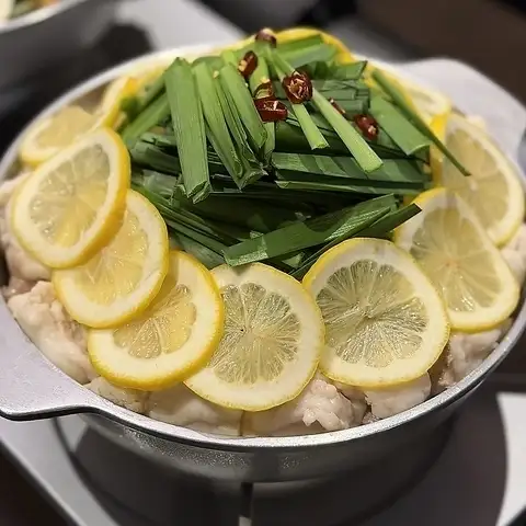 色彩鮮豔！清爽的檸檬內臟火鍋☆