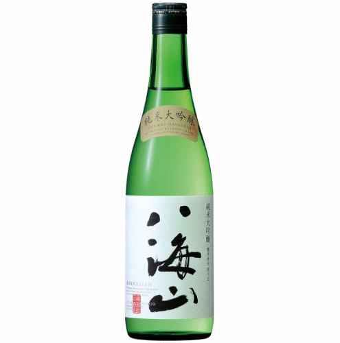 Hakkaisan pure rice size brewing sake from the finest rice