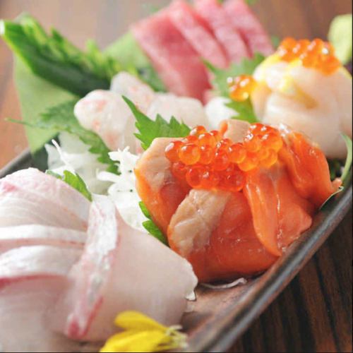 厳選鮮魚五点盛り合わせ