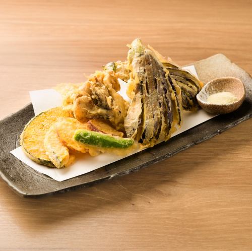 旬野菜の天ぷら盛り合わせ