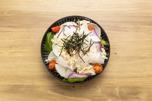 Japanese-style salad of radish and steamed chicken
