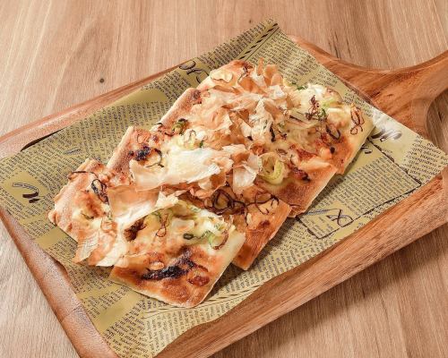 Hachikaiyama Bar Japanese-style pizza