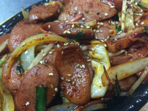 Stir-fried sausage vegetables