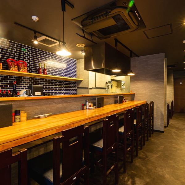 There are a total of 7 counter seats that can be used casually.Please drop in by yourself and enjoy delicious yakitori and sake!