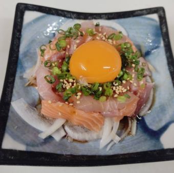 彩り海鮮スタミナユッケ