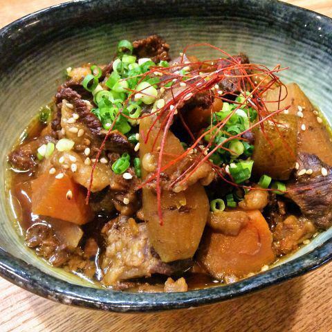 自家製牛筋煮込み