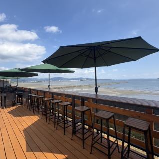 開放感抜群のテラス席です！