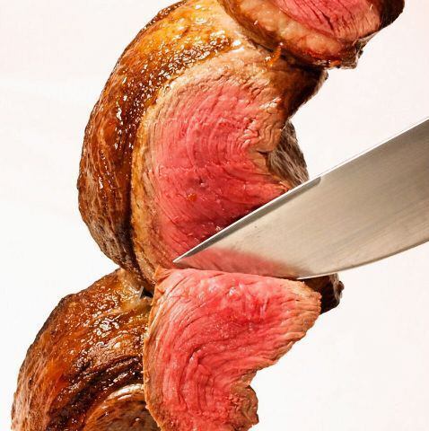 稀少部位なども含めた、シュラスコ20種類が食べ放題！