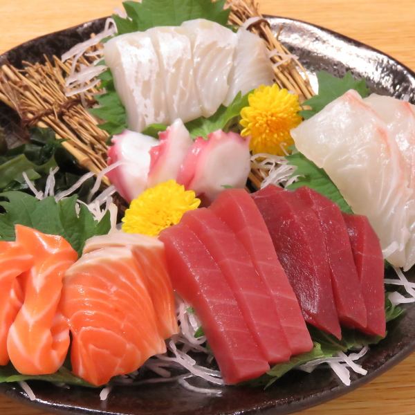 【本当においしい海の幸を堪能！】店主の確かな目利きで厳選した海の幸を満喫♪”刺身盛り合わせ”