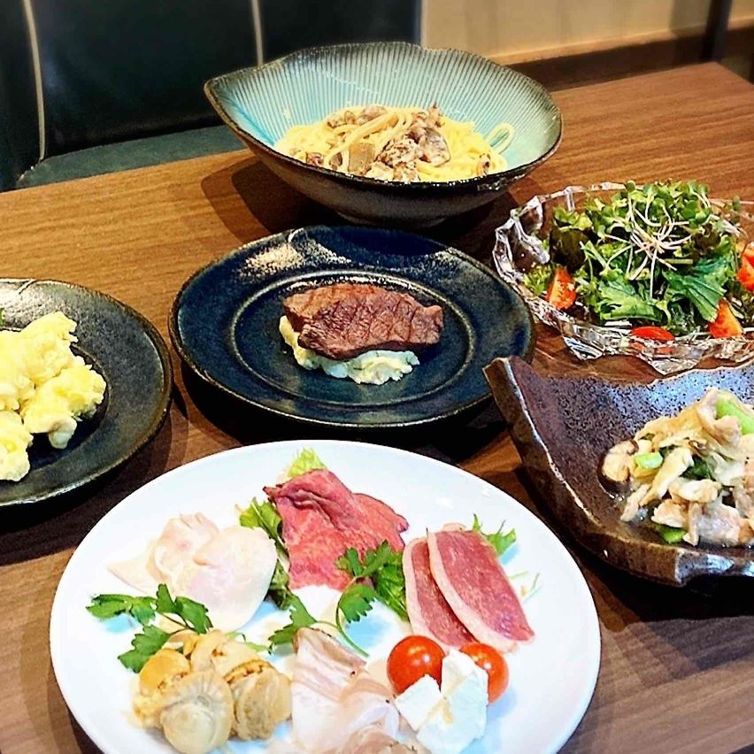 旬ものを堪能いただけるワンドリンク付季節おまかせコースです